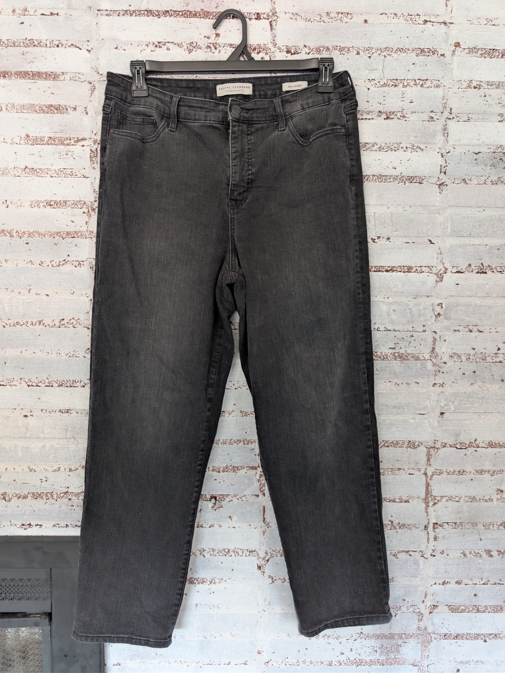 Women's Slim Straight Jeans